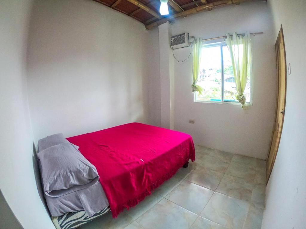 Iguana Beach House Hostel Montañita Buitenkant foto