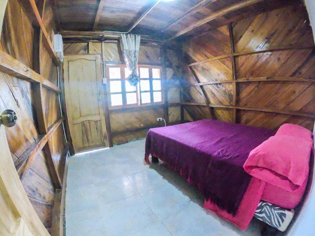 Iguana Beach House Hostel Montañita Buitenkant foto